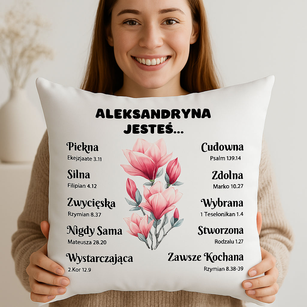 Poduszka z inspirującym przesłaniem i kwiatem – prezent dla kobiety
