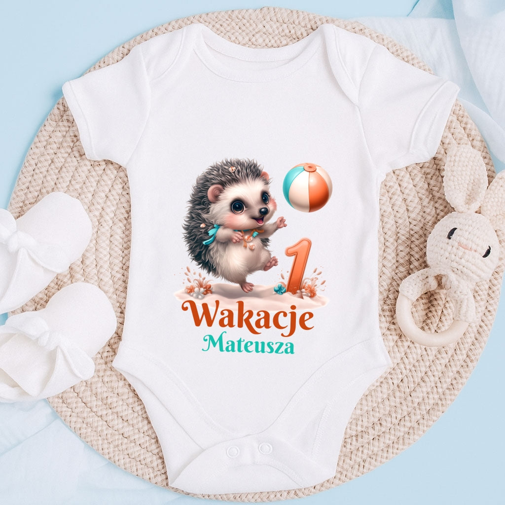Personalizowane Body z Imieniem na Pierwsze Wakacje – Jeżyk, Lato, Dziecko