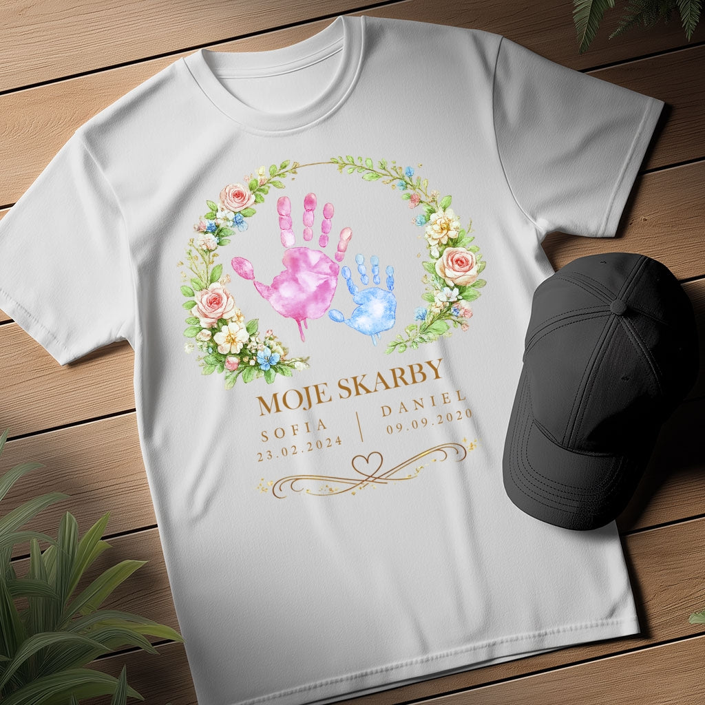 Personalizowana koszulka dla Mamy „Moje Skarby” z imionami i datą urodzenia – odcisk dłoni dziecka – prezent na Dzień Matki