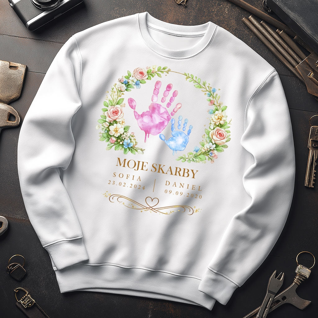 Personalizowana koszulka dla Mamy „Moje Skarby” z imionami i datą urodzenia – odcisk dłoni dziecka – prezent na Dzień Matki