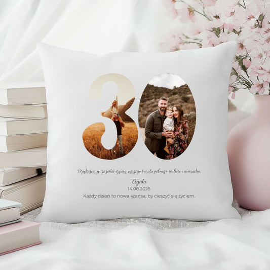 Poszewka personalizowana ze zdjęciem i imionami – prezent na 30. rocznicę ślubu.