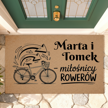 Wyjątkowa Wycieraczka Personalizowana – Miłośnicy Rowerów z Imionami