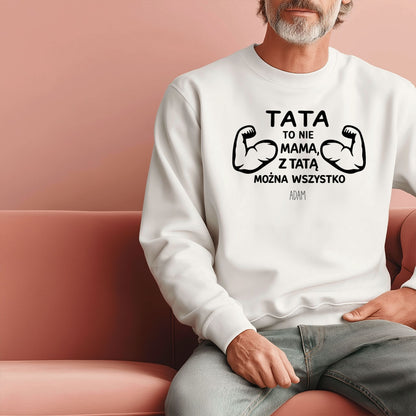 Koszulka Tata z imieniem – „Tata to nie mama, z tatą można wszystko” – prezent dla taty