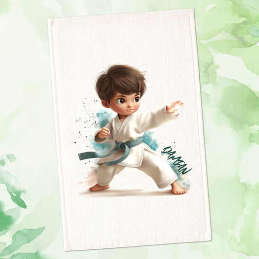Spersonalizowany Ręcznik z Imieniem – Chłopiec w Kimonie Karate