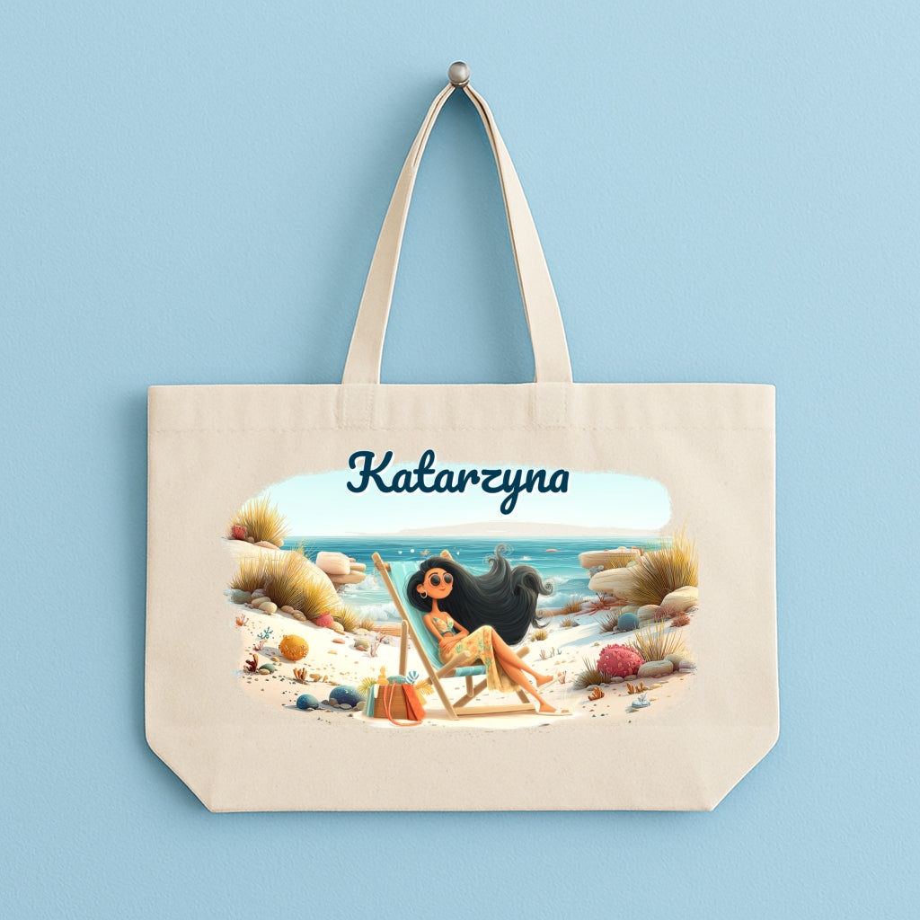 Personalizowana bawełniana torba plażowa z imieniem, ilustracją kobiety na tle plaży i morza