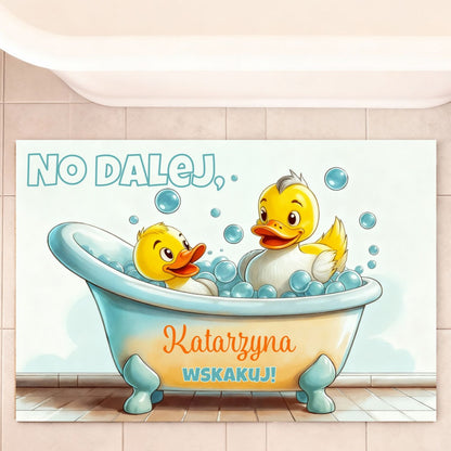 Personalizowany dywanik łazienkowy z kaczuszkami 🛁 Mata „No dalej, wskakuj!” – śmieszny prezent dla dzieci i rodziny