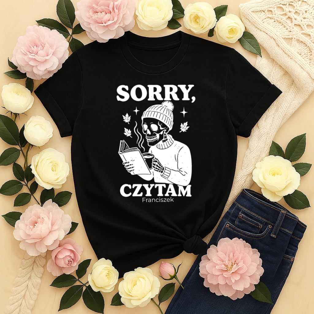 Koszulka „Sorry, Czytam” – szkieleton z książką i kawą, Unisex