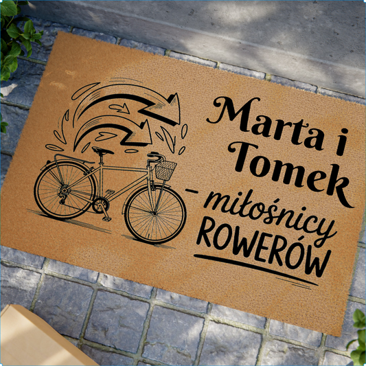 Wyjątkowa Wycieraczka Personalizowana – Miłośnicy Rowerów z Imionami